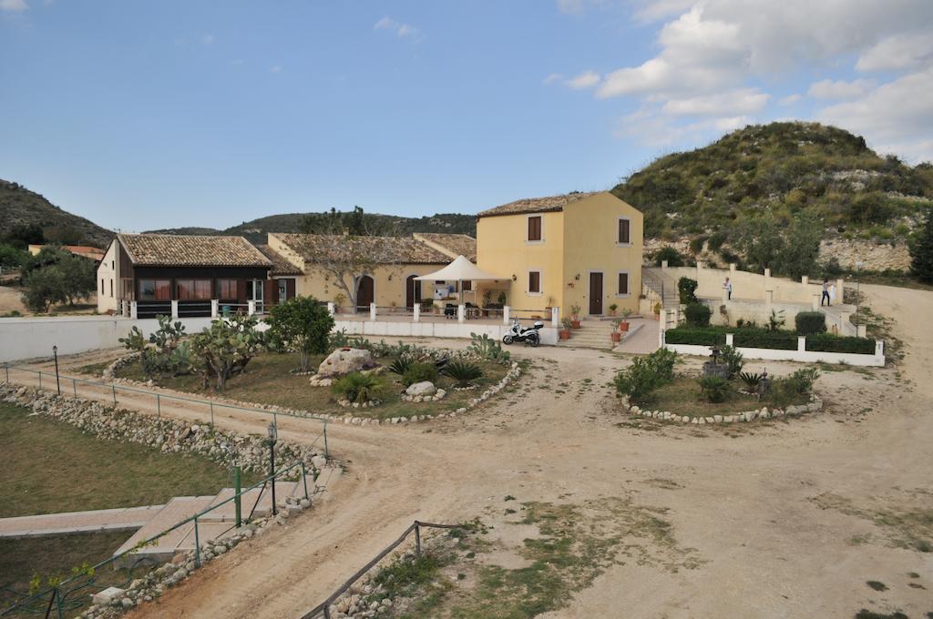 Agriturismo Timpa Del Sole Villa Noto Luaran gambar